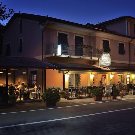 Antica Locanda Luigina Mattarana Exteriör bild
